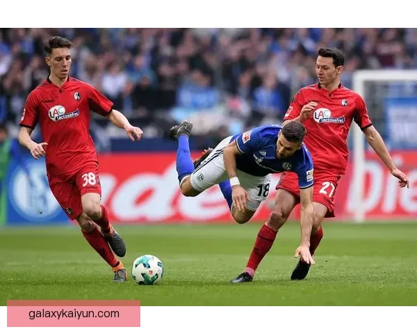 德甲黑森林球队弗赖堡本赛季表现稳健竞争力增强